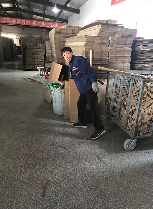 彩印紙箱工作現(xiàn)場